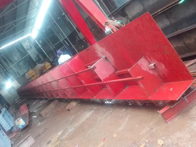 Gia công dầm ngang tại xưởng ở Bình Dương