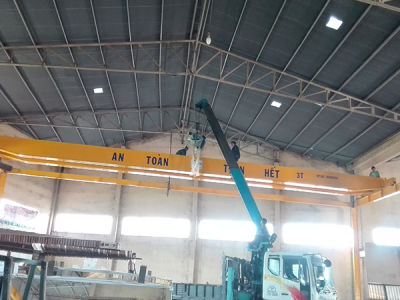 Lắp đặt cầu trục công ty kính Châu Âu quận 9